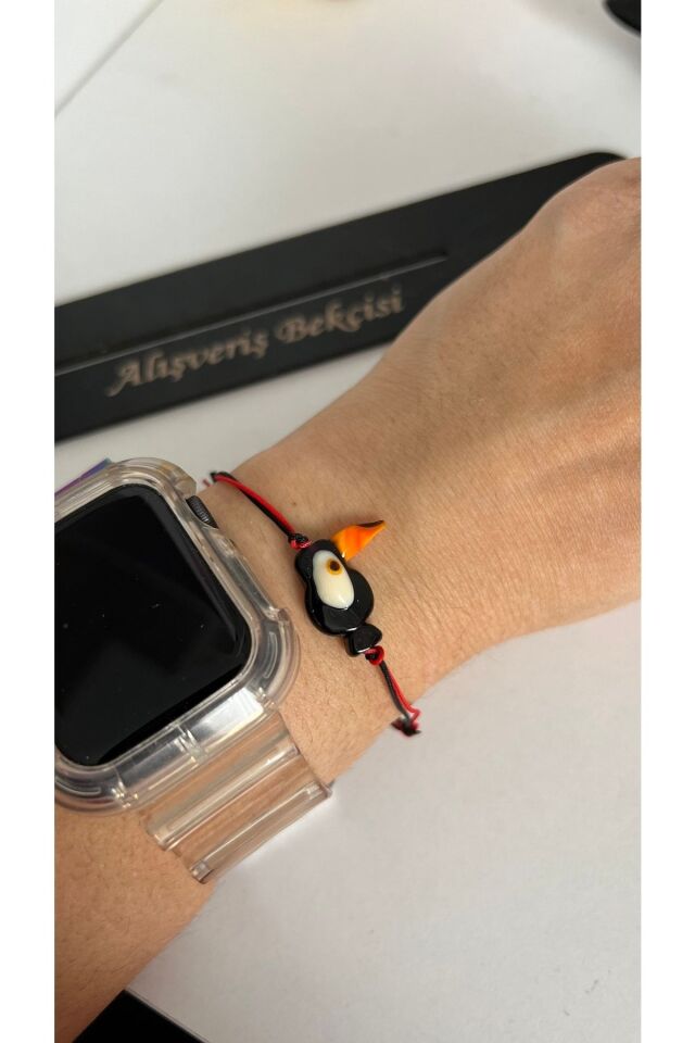 Tukan Kuşu Kırmızı Siyah Ipli Bileklik