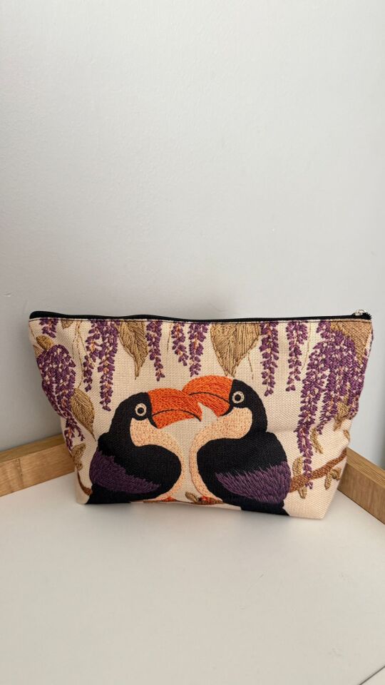 Tukan Kuşu Fermuarlı Çanta (Mor Renk)